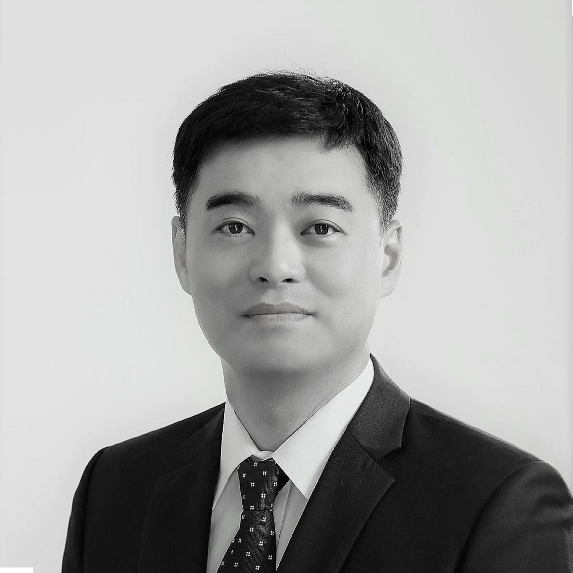 Youngseok Yoo headshot